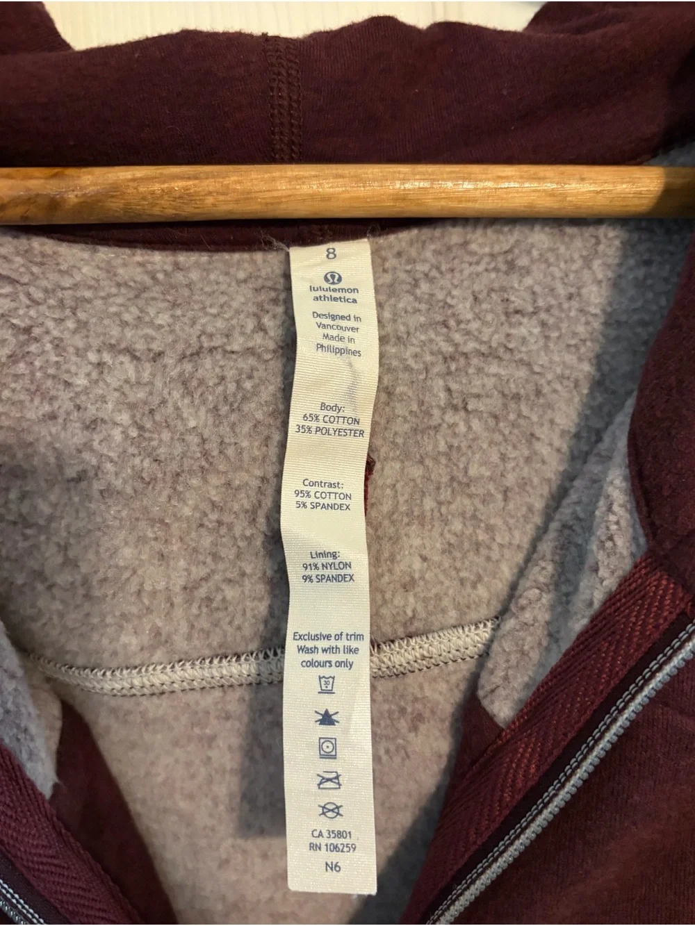 Lululemon Scuba III OG Maroon Burgandy Sz 8 EUC
